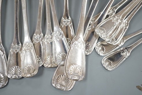 Fifteen items of William IV Scottish silver fancy shell pattern flatware, by Robert Gray & Sons, Glasgow, 1830 and a similar set of six dessert spoons, 1834, 39.5oz.